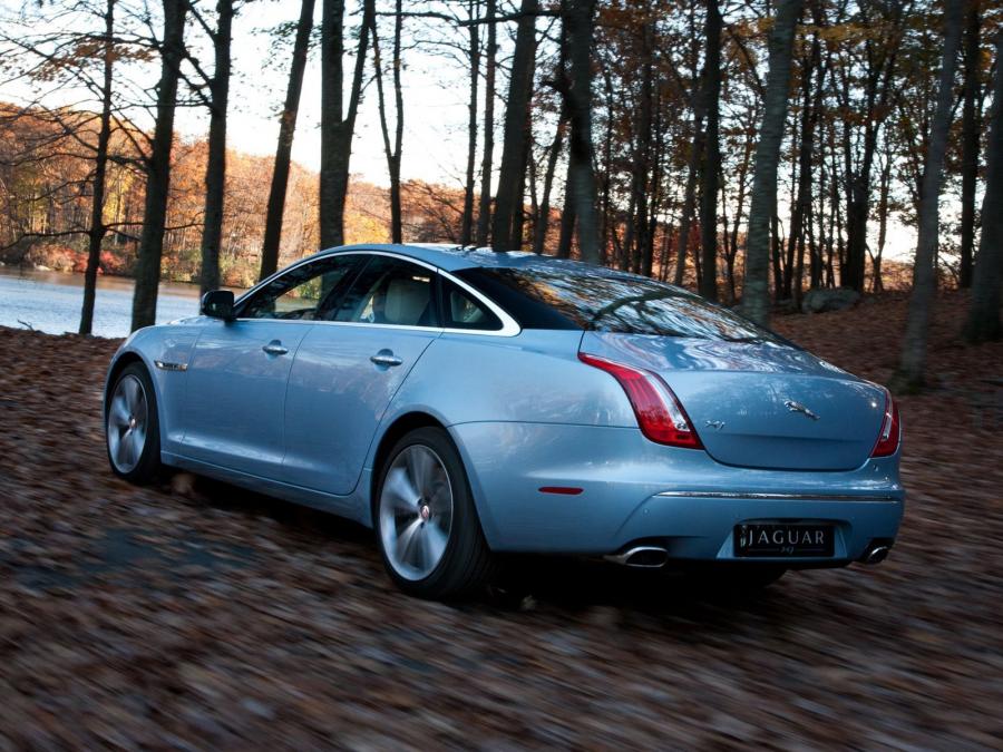  Jaguar XJ SS 2011 года  (US) (фото 7 из 33)